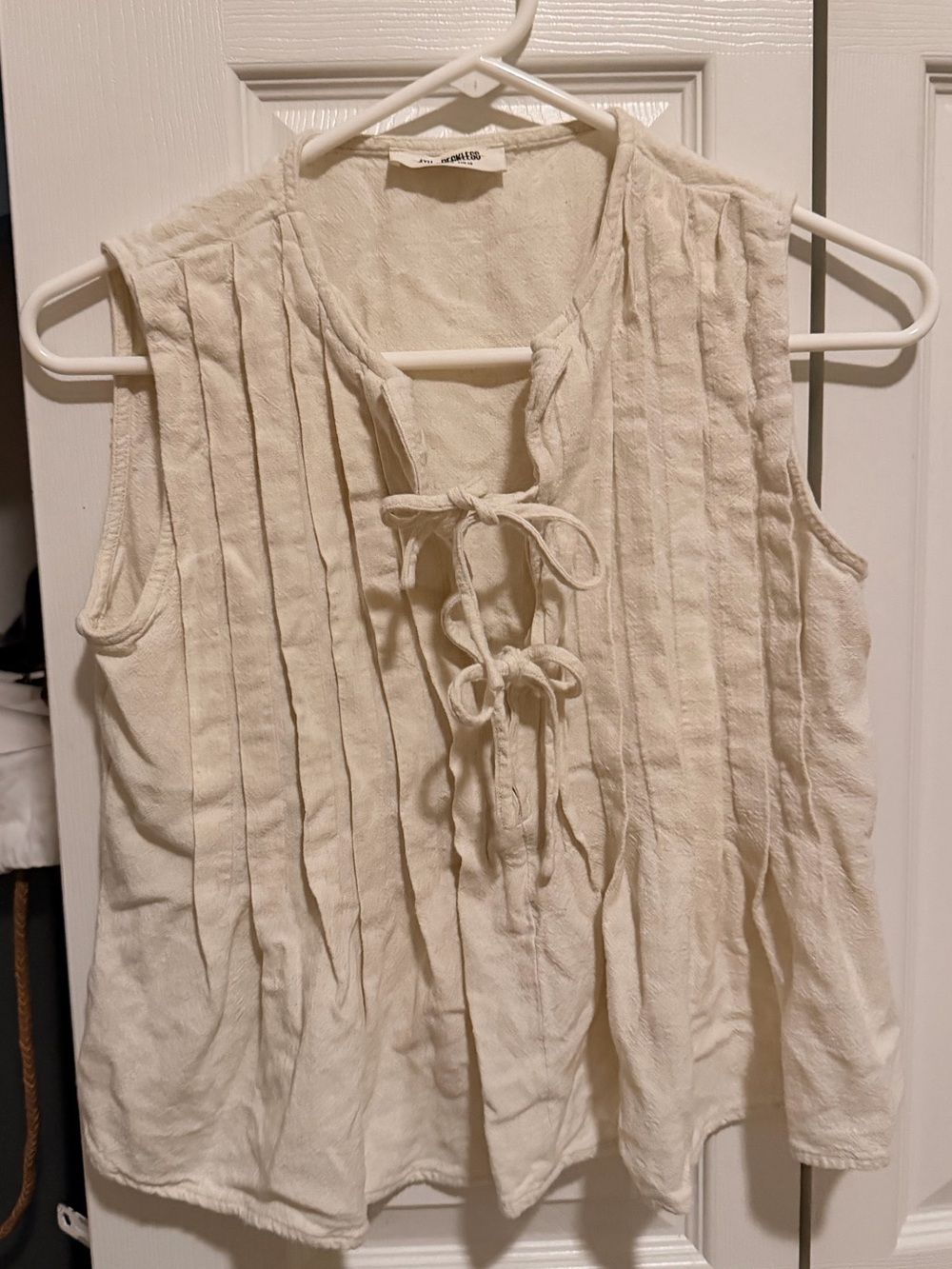 Women’s Cream Lace-Up Pleated Tank Top
